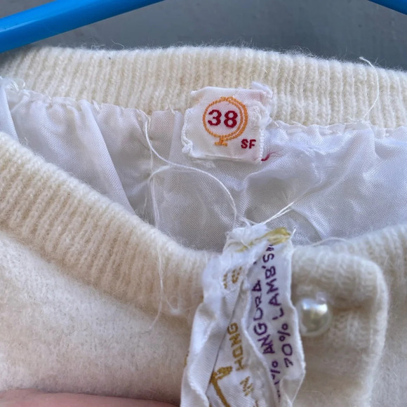 Vintage  Simpsons Appliqué Lambswool Angora Cardigan Sweater, 2-3 years old - Picture 10 of 10